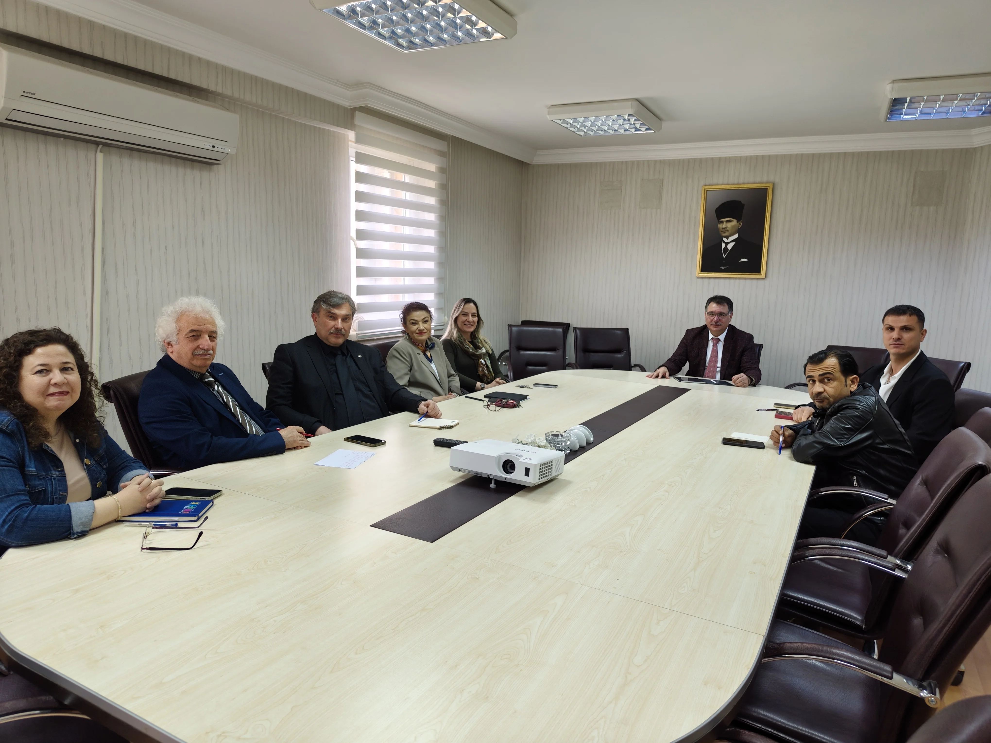 Karşılaştırmalı Edebiyat Bölümü Akademisyenleri ARDEK ile Bir Araya Geldi